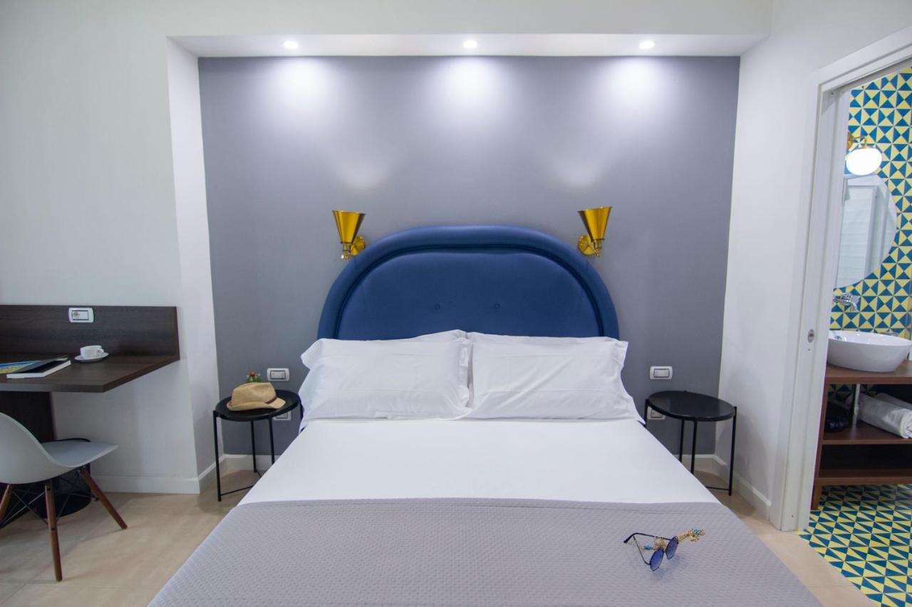 Mako Sorrento Suites Екстериор снимка